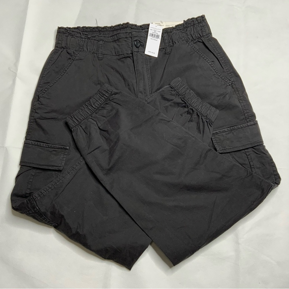 American Eagle Relaxed MOM Jogger Pants. Stretch Super High Rise. 8 Short. (NWT)